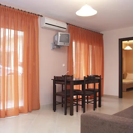 Estia Apartment